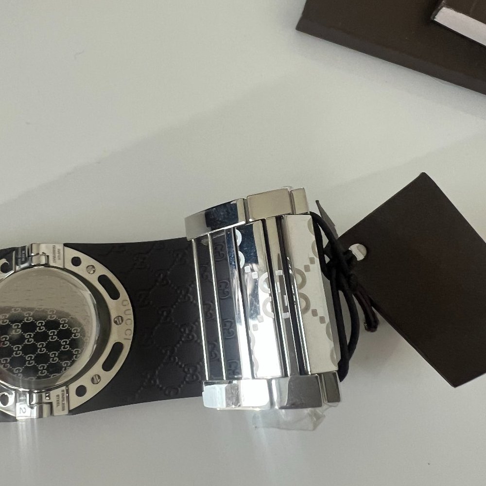 Gucci Watch - Picture 6 of 7
